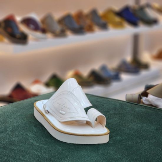 صورة حذاء زبيري مطرز وطني ارضيه دبل و 213